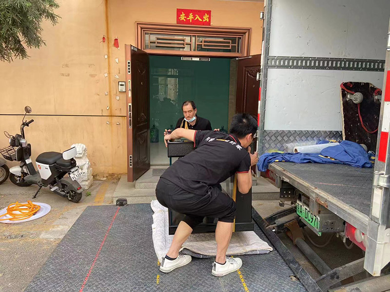 搬家找搬家公司還是拉貨平臺？